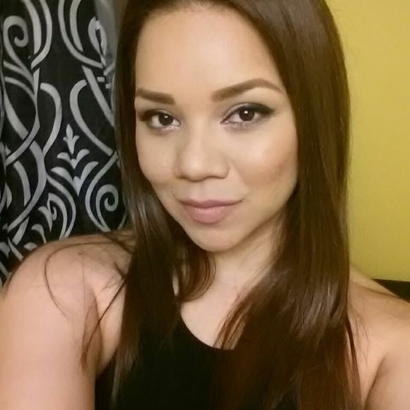 Meet your Posher, Lupita - Picture 1 of 1